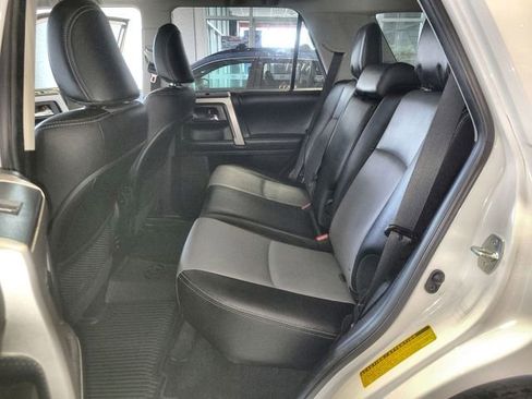 Used 2018 Toyota 4Runner SR5 Premium image 23