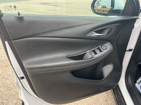 Used 2024 Buick Encore GX Sport Touring image 11