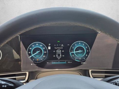 Used 2025 Hyundai Elantra SEL FWD image 10