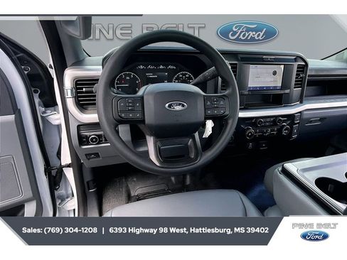 New 2025 Ford F250 XL w/ XL Chrome Package RWD image 5