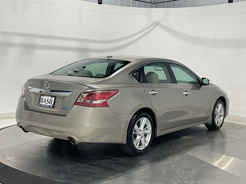 Used 2013 Nissan Altima 2.5 SV w/ 2.5SV Convenience Pkg FWD image 11