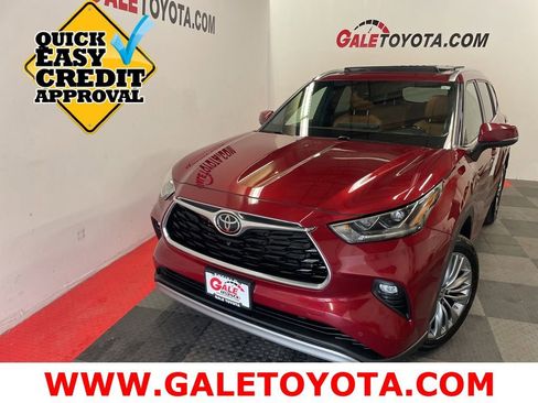 Used 2021 Toyota Highlander Platinum AWD/4WD image 3