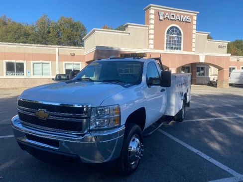 Used 2013 Chevrolet Silverado 3500 W/T image 1