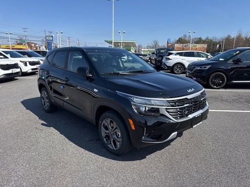 New 2026 Kia Seltos LX AWD/4WD image 2