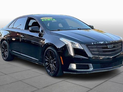 Used 2019 Cadillac XTS Luxury image 2