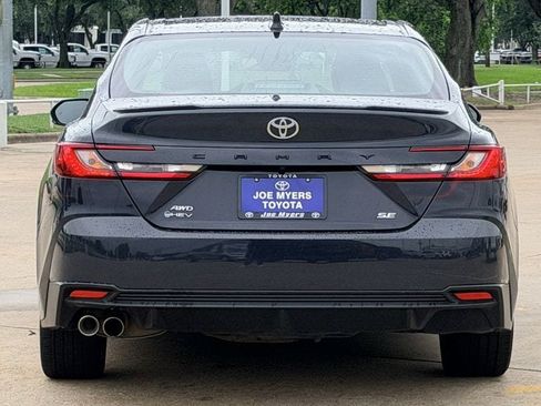 Used 2025 Toyota Camry SE w/ Convenience Package AWD/4WD image 8