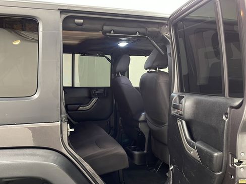 Used 2014 Jeep Wrangler Unlimited Sport w/ Power Convenience Group AWD/4WD image 18