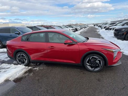 New 2025 Kia K4 EX image 2