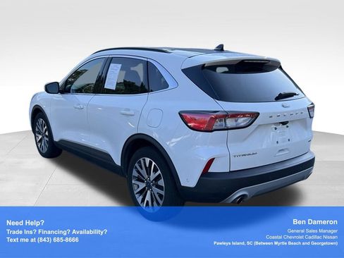 Used 2020 Ford Escape Titanium FWD image 8