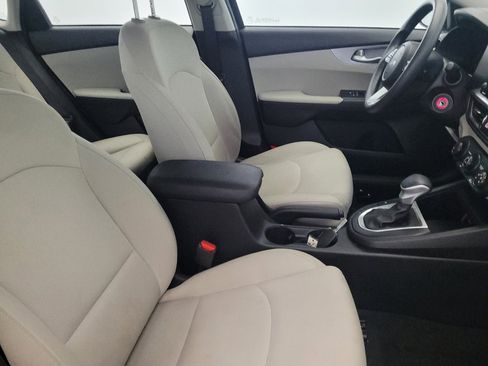 Used 2023 Kia Forte LXS w/ LXS Technology Package FWD image 21