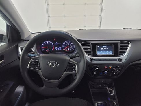 Used 2022 Hyundai Accent SE FWD image 12