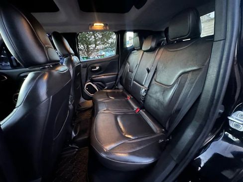 Used 2016 Jeep Renegade Limited image 13