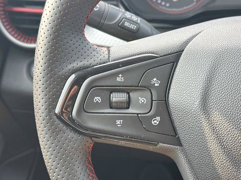 Certified 2024 Chevrolet Trax RS w/ Driver Confidence Package FWD image 21