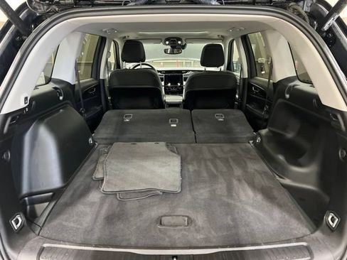 Used 2023 Jeep Grand Cherokee Laredo w/ Luxury Tech Group I AWD/4WD image 16