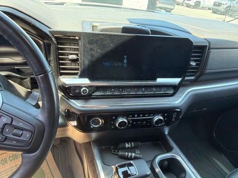 Used 2023 GMC Sierra 1500 SLT w/ SLT Convenience Package AWD/4WD image 15