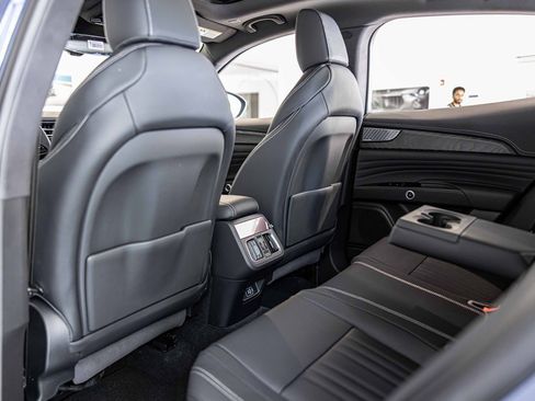 New 2025 Maserati Grecale Modena image 32