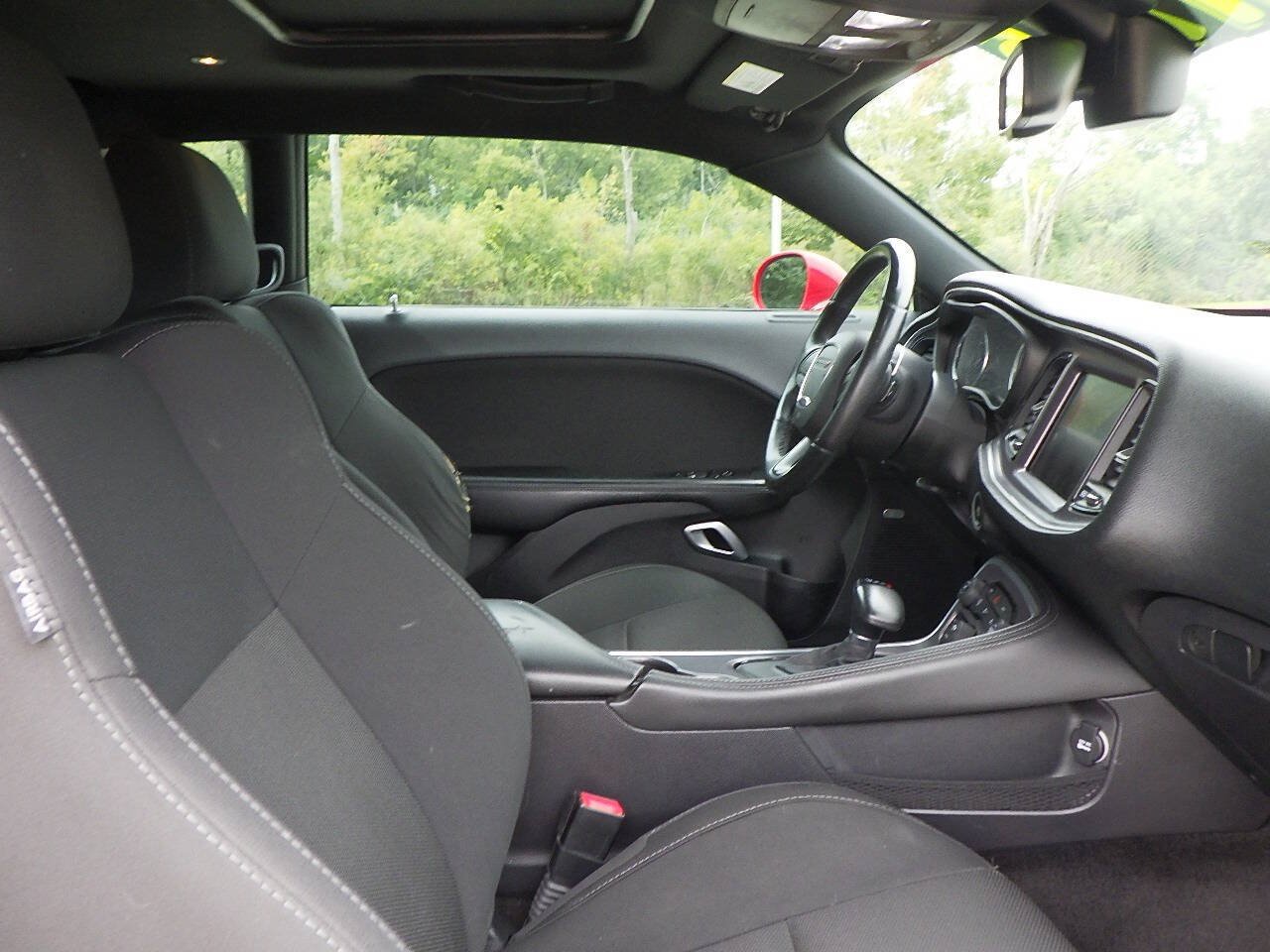 Used 2016 Dodge Challenger R/T RWD image 14