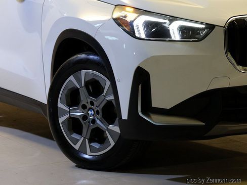 Certified 2023 BMW X1 xDrive28i w/ Convenience Package AWD/4WD image 3