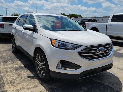 Used 2019 Ford Edge Titanium FWD image 6