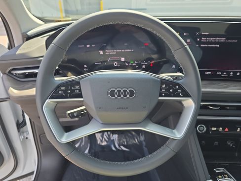New 2025 Audi Q5 Prestige image 31