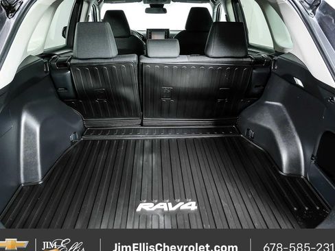 Used 2022 Toyota RAV4 LE FWD image 29