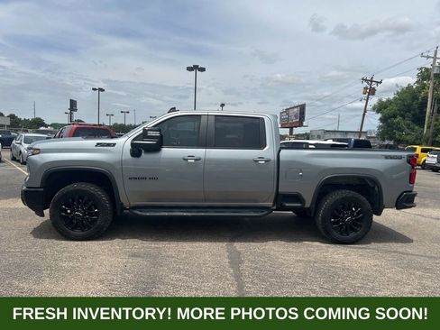 Used 2025 Chevrolet Silverado 2500 LT w/ Trail Boss Package AWD/4WD image 5