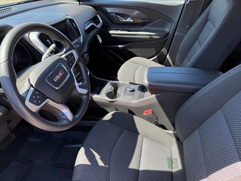 Used 2024 GMC Terrain SLE AWD/4WD image 10
