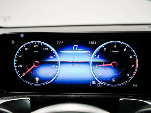 Used 2023 Mercedes-Benz GLB 250 image 24