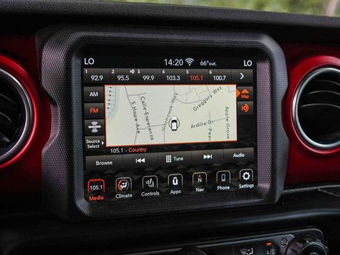 Used 2020 Jeep Wrangler Rubicon AWD/4WD image 13