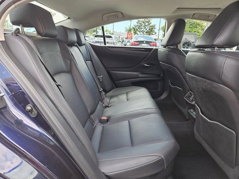 Used 2020 Lexus ES 300h w/ Premium Package FWD image 19