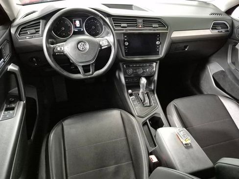 Used 2018 Volkswagen Tiguan SE image 10
