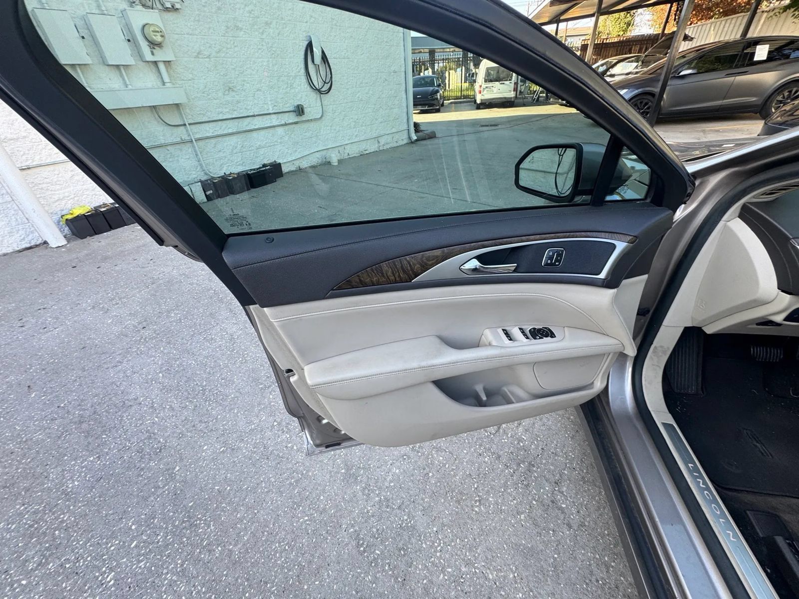 Used 2018 Lincoln MKZ Select w/ Select Plus Package FWD image 6