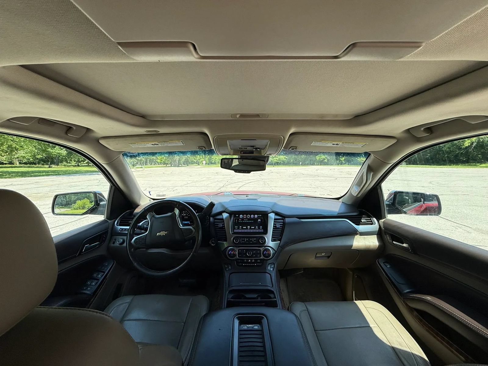 Used 2016 Chevrolet Suburban LTZ RWD image 15