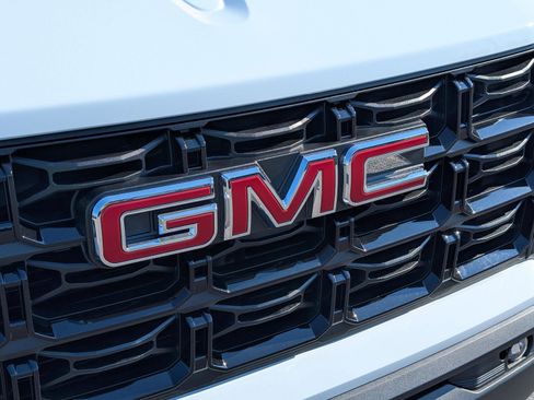 New 2026 GMC Canyon Elevation w/ Convenience Package image 5