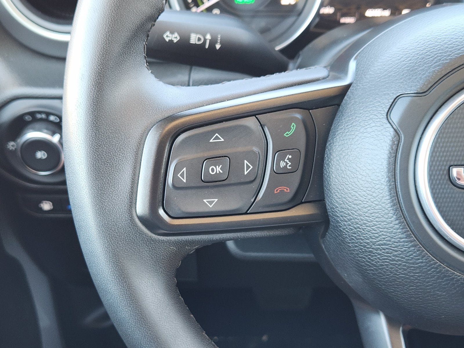 Used 2023 Jeep Wrangler Unlimited AWD/4WD image 36