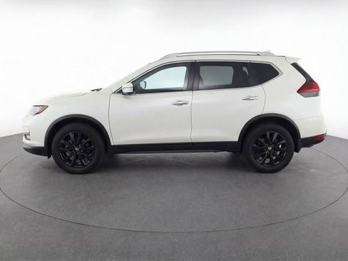 Used 2020 Nissan Rogue SV image 6