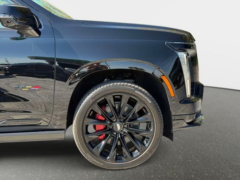 Used 2026 Cadillac Escalade V w/ LPO, ONYX Package image 23