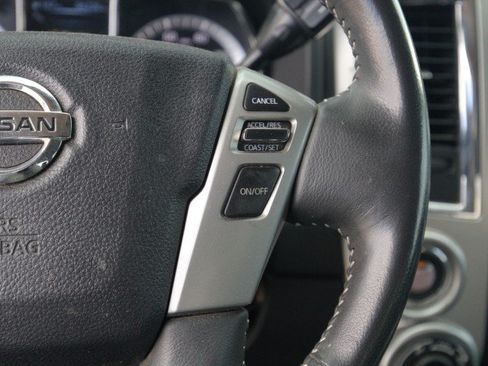 Used 2017 Nissan Titan PRO-4X AWD/4WD image 22