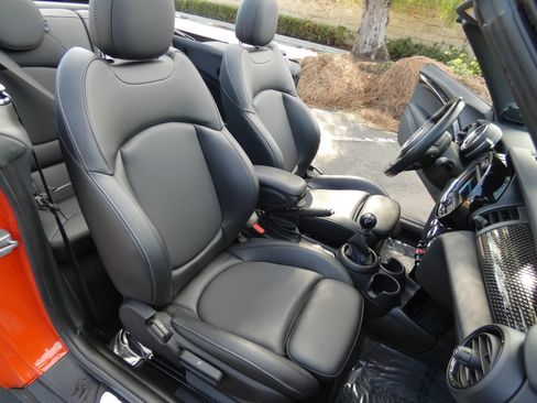 Used 2021 MINI Cooper S image 32