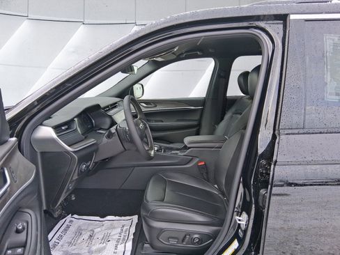 New 2026 Jeep Grand Cherokee Limited image 10