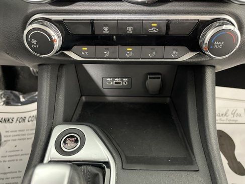 Used 2023 Nissan Sentra SV FWD image 23