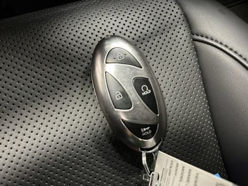 Used 2024 Hyundai Santa Fe XRT AWD/4WD image 9