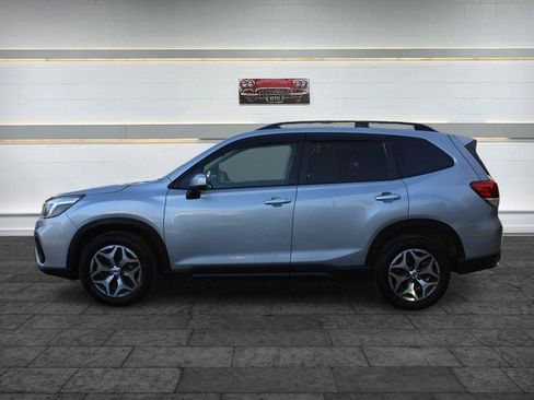 Used 2019 Subaru Forester Premium AWD/4WD image 4