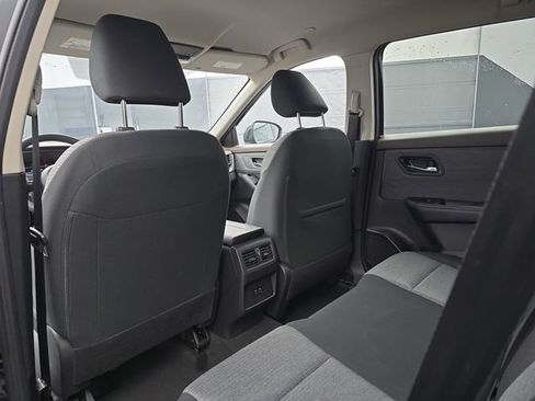 Used 2023 Nissan Rogue SV image 35