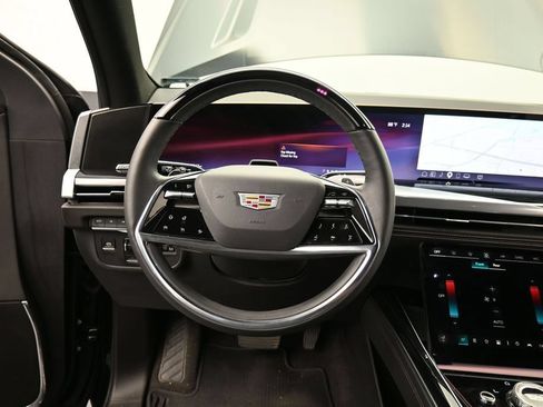 Used 2025 Cadillac Escalade ESV Sport w/ Touring Package AWD/4WD image 13