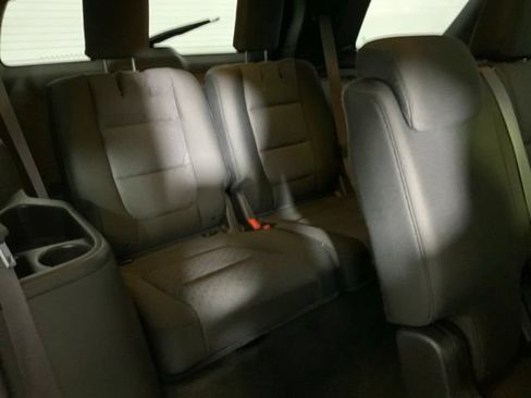 Used 2015 Ford Explorer XLT AWD/4WD image 32