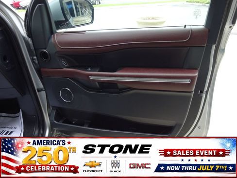 Used 2022 Ford Expedition Limited AWD/4WD image 30