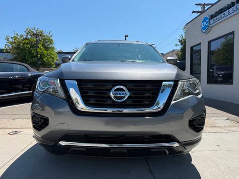 Used 2018 Nissan Pathfinder S FWD image 3