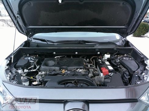 Used 2021 Toyota RAV4 LE image 7