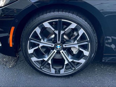 Used 2025 BMW 330i Sedan w/ Convenience Package RWD image 9